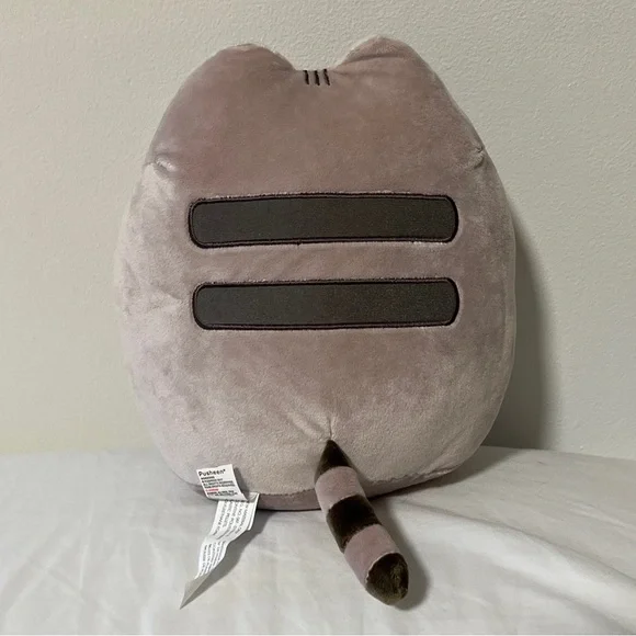 Pusheen eating ramen 2017 - Picture 3 of 4